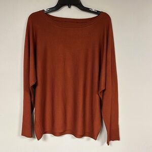Pretty rust colored scoop neck sweater, dolman sleeves, L (xl) washable